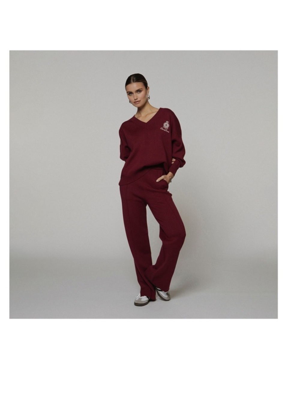Ellandemm V-neck sweater and knit pant set